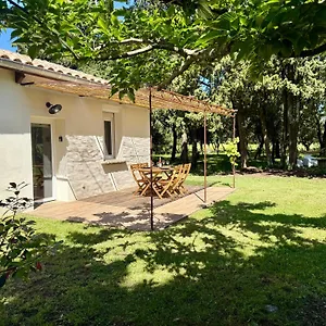 Hébergement de vacances Maisonnette Avec Petite Foret, Valréas